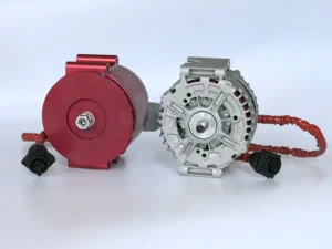 Links: VOLTSTAR GenX Generator | Rechts: VOLTSTAR Gen 6/8 kW Generator im direkten Vergleich
